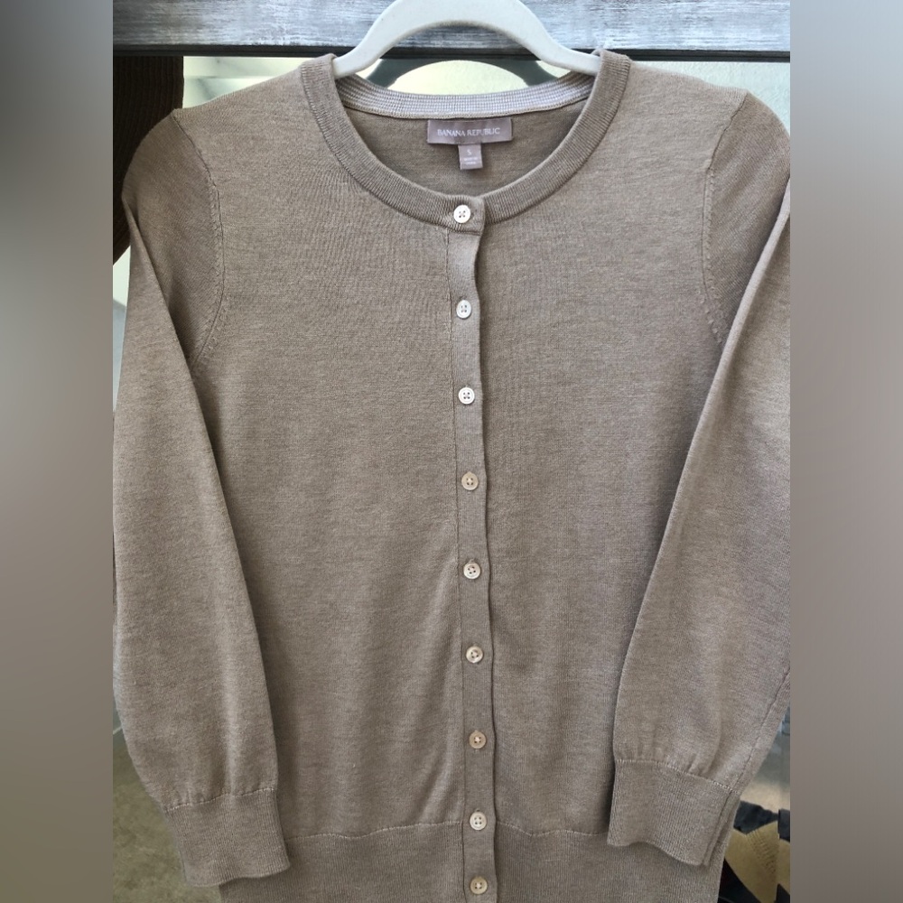 Banana Republic Women's Taupe Cardigan Sweater